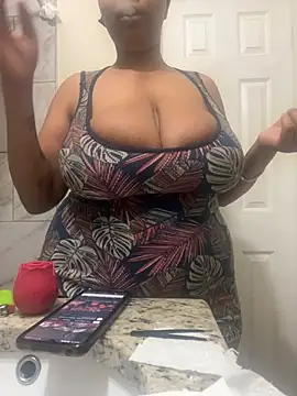 1BeautyN1Beast online show from December 2024 03:58:02 AM