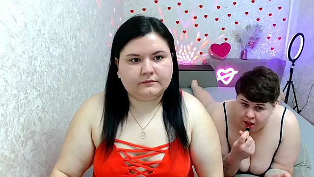 BeckyAndHellen online show from February 2025 11:00:02 AM