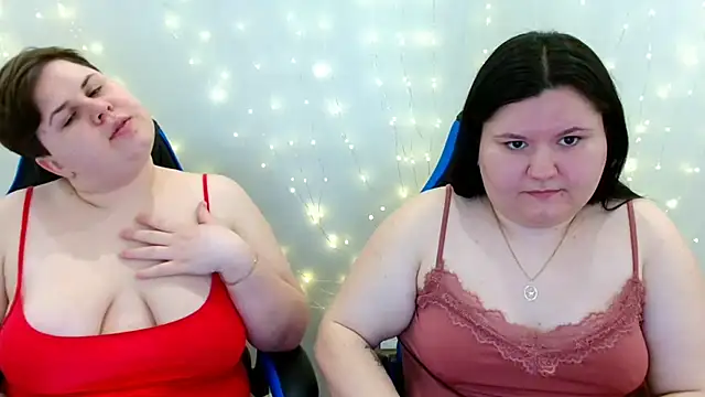 BeckyAndHellen online show from March 2026 11:38:01 AM