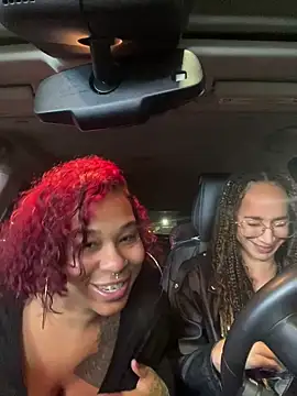 Snapshot of Shuggabutt chatting on December 2024 05:40:01 AM Shuggabutt online show from December 2024 05:40:01 AM