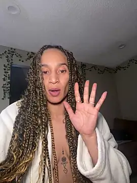 Snapshot of Shuggabutt chatting on January 2025 07:25:01 AM Shuggabutt online show from January 2025 07:25:01 AM