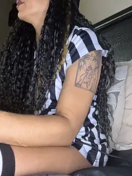 Snapshot of Shuggabutt chatting on February 2026 12:36:02 AM Shuggabutt online show from February 2026 12:36:02 AM