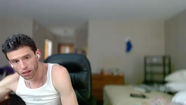Snapshot of savageconfidence chatting on May 2026 11:04:02 AM savageconfidence online show from May 2026 11:04:02 AM