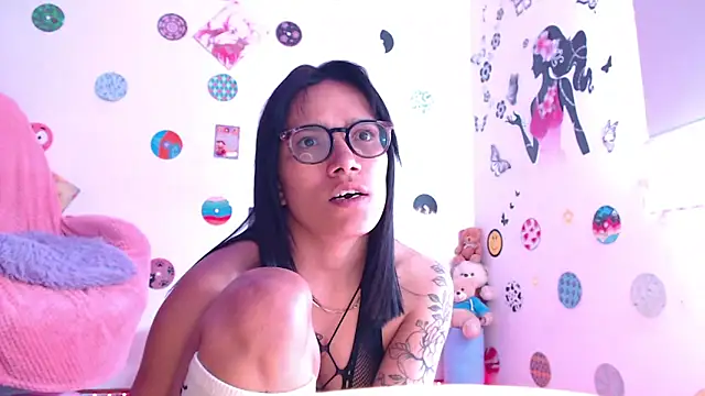 Snapshot of Yaumiko chatting on March 2025 03:18:01 PM Yaumiko online show from March 2025 03:18:01 PM