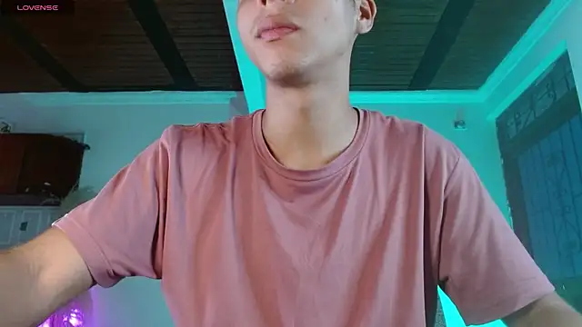 justin alexxx online show from January 2025 06:25:01 PM