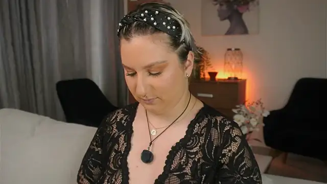 Ximenna Cruz online show from February 2026 01:01:02 PM