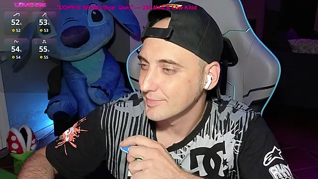 Gil gamesh90 online show from September 2025 05:27:01 PM