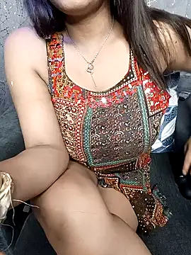 Snapshot of Divya_girl chatting on February 2025 06:51:01 PM Divya girl online show from February 2025 06:51:01 PM