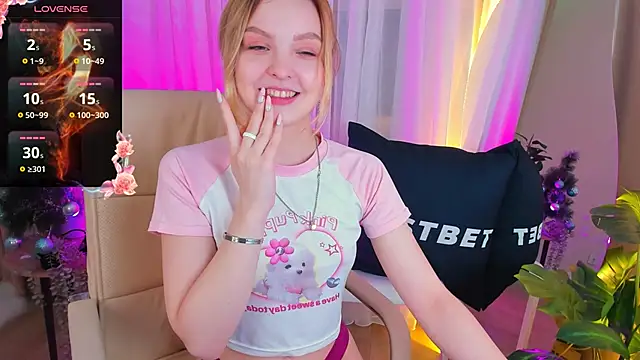 stay with alice online show from December 2024 07:57:02 PM