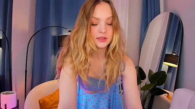 stay with alice online show from October 2025 08:59:01 PM