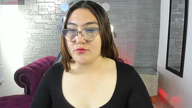 conniejames m online show from September 2025 12:49:02 PM