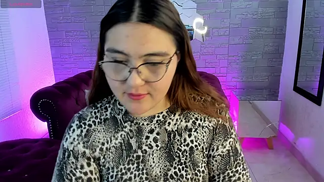 conniejames m online show from November 2025 12:29:02 PM