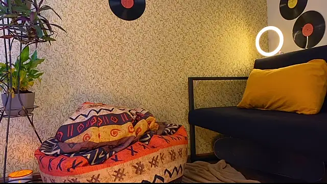 EmmyAmbros online show from February 2025 05:34:01 AM