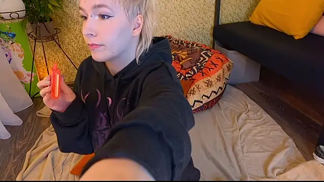 EmmyAmbros online show from October 2025 03:41:01 PM