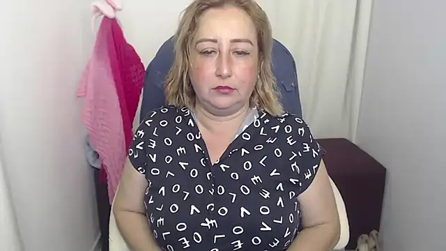 paiper halliwey online show from January 2025 11:22:02 PM