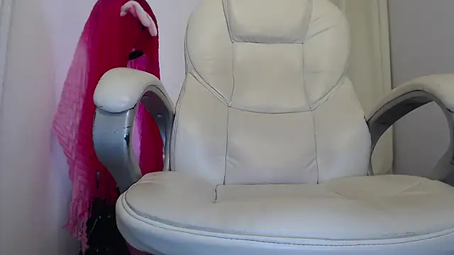 paiper halliwey online show from January 2025 06:39:01 PM