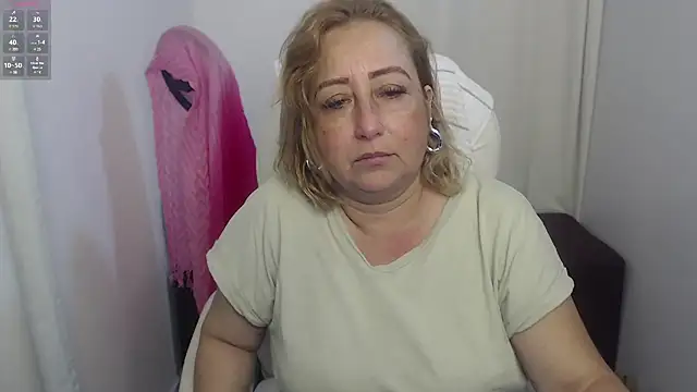 paiper halliwey online show from February 2025 01:10:01 AM