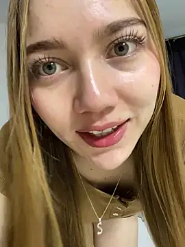 Snapshot of melody-dy chatting on January 2025 10:24:01 PM melody-dy online show from January 2025 10:24:01 PM