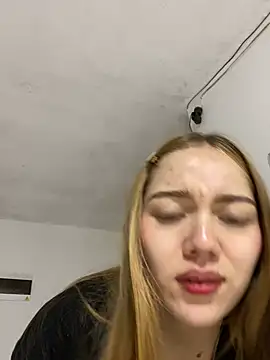 Snapshot of melody-dy chatting on January 2025 10:56:01 PM melody-dy online show from January 2025 10:56:01 PM