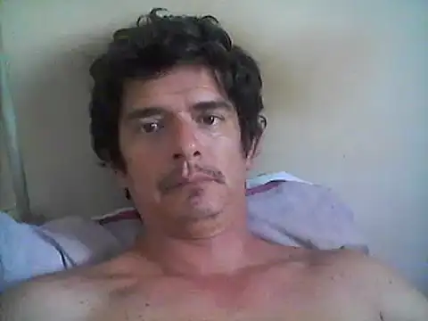 Snapshot of Marobronco chatting on December 2024 06:32:02 PM Marobronco online show from December 2024 06:32:02 PM