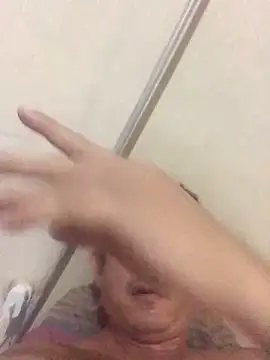 Snapshot of Marobronco chatting on March 2026 11:33:01 PM Marobronco online show from March 2026 11:33:01 PM