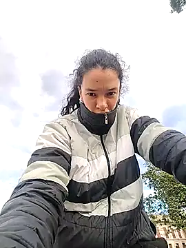 rebekka simpson online show from November 2025 12:49:02 PM