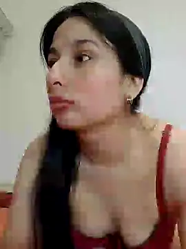 Snapshot of Bigyummmzul chatting on February 2025 11:58:02 PM Bigyummmzul online show from February 2025 11:58:02 PM