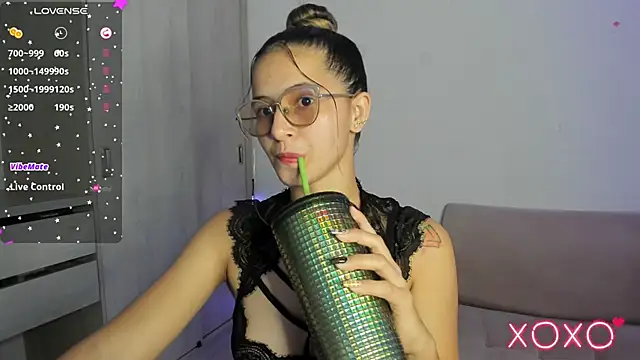 Lilacutte  online show from February 2026 01:42:01 AM