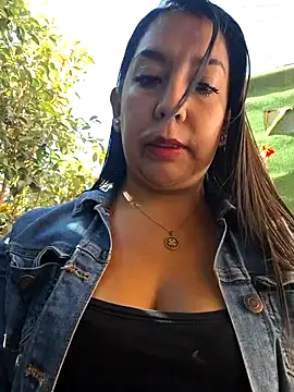 Bella keny online show from January 2025 01:53:01 PM