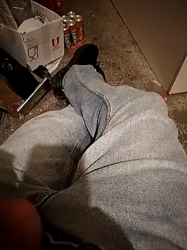 A man in public online show from September 2025 07:39:02 PM