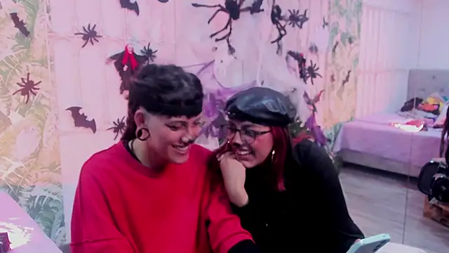 cute hollywood online show from October 2025 05:47:03 PM