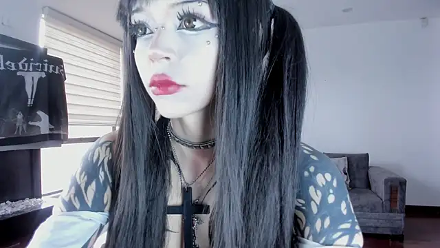 Snapshot of SophieHill_gh chatting on May 2026 06:16:02 PM SophieHill gh online show from May 2026 06:16:02 PM