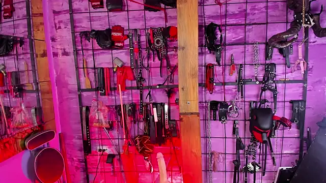 alexia aitanaa  online show from October 2025 03:09:01 AM