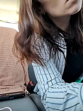 Snapshot of Genevieve143 chatting on March 2025 07:27:02 PM Genevieve143 online show from March 2025 07:27:02 PM