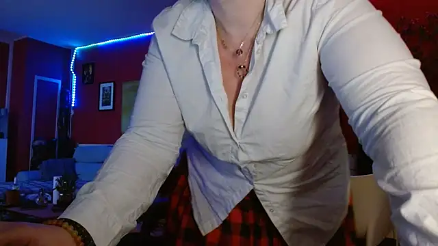 cruellaculdenfer67 online show from April 2026 11:48:01 PM