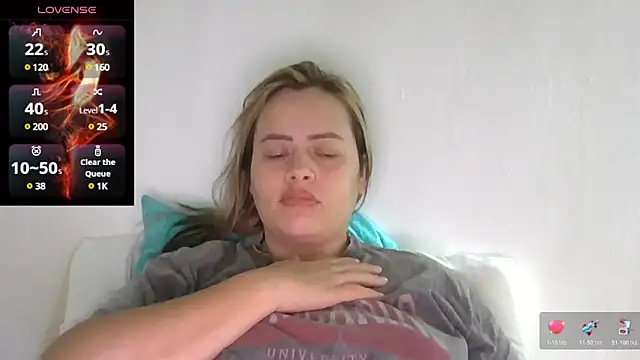 Snapshot of saramartinez1000 chatting on February 2025 03:32:01 PM saramartinez1000 online show from February 2025 03:32:01 PM