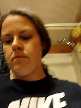 Snapshot of velvetta_ chatting on March 2025 05:31:02 AM velvetta  online show from March 2025 05:31:02 AM
