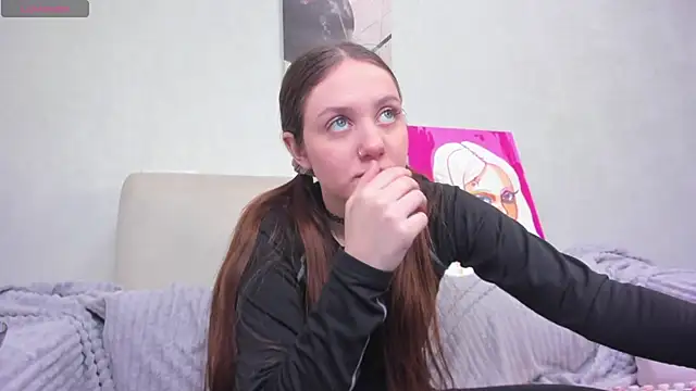 Snapshot of Kvetachka chatting on December 2024 04:20:02 AM Kvetachka online show from December 2024 04:20:02 AM