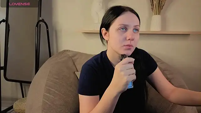 Snapshot of Kvetachka chatting on November 2025 01:17:02 AM Kvetachka online show from November 2025 01:17:02 AM