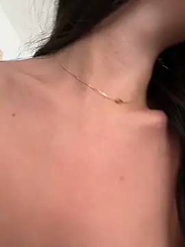 AliceJovovich online show from September 2025 11:10:01 AM