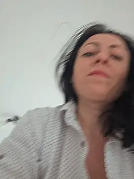 lovewildguy1 online show from April 2026 06:05:01 AM