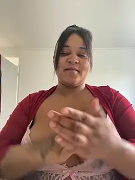 yourfavlightskinn online show from November 2025 12:16:01 PM