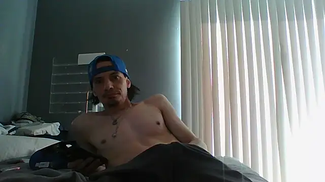 Snapshot of gifted723 chatting on December 2025 08:15:01 PM gifted723 online show from December 2025 08:15:01 PM