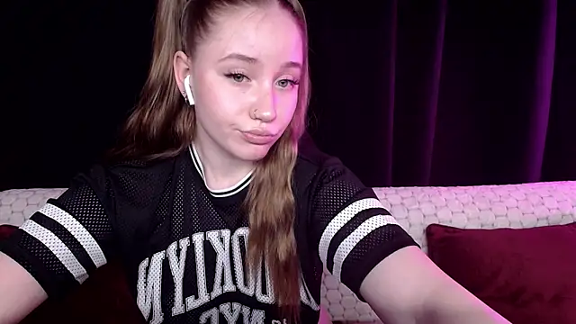 SindiWatsoon online show from January 2025 05:34:01 PM