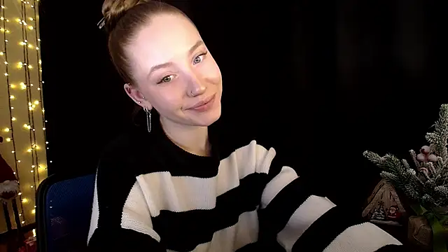 Snapshot of SindiWatsoon chatting on January 2026 01:02:02 PM SindiWatsoon online show from January 2026 01:02:02 PM