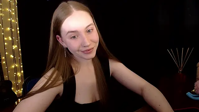 Snapshot of SindiWatsoon chatting on April 2026 02:18:01 PM SindiWatsoon online show from April 2026 02:18:01 PM