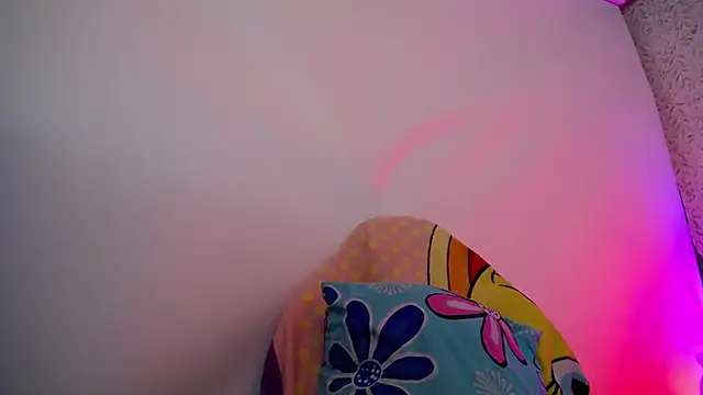 luly pink online show from November 2025 04:04:01 AM