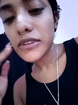 Snapshot of VictoireFeller chatting on October 2025 04:34:02 AM VictoireFeller online show from October 2025 04:34:02 AM