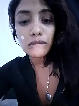 Snapshot of VictoireFeller chatting on December 2025 06:00:01 AM VictoireFeller online show from December 2025 06:00:01 AM