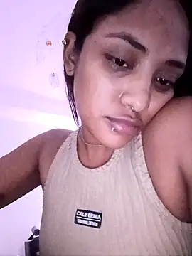 Snapshot of VictoireFeller chatting on December 2025 05:46:01 AM VictoireFeller online show from December 2025 05:46:01 AM